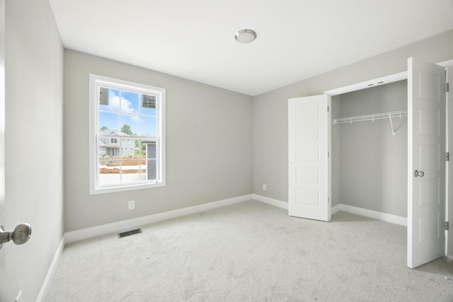2670 Scott Dr, Clarksville, TN 37042 - unfurnished bedroom featuring carpet floors and a closet