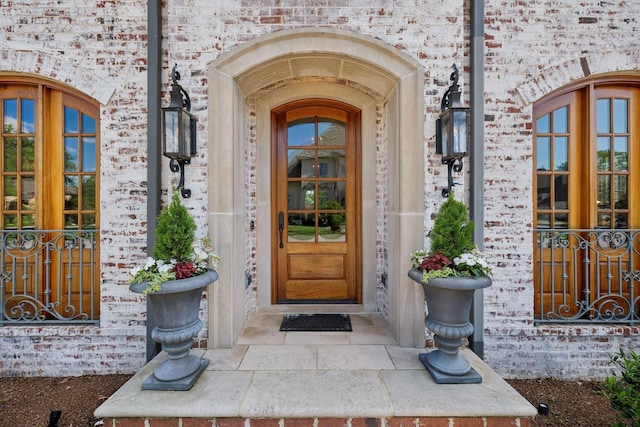 114 Middleton Cir, Nashville, TN 37215 - doorway to property with brick siding