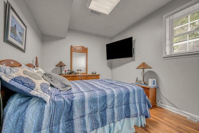 1013 Laurel Hills Dr, Dickson, TN 37055 - bedroom featuring light wood-style floors and baseboards