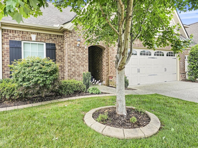 835 Meadowcrest Way, Lebanon, TN 37090 - view of front of house with brick siding, roof with shingles, and driveway