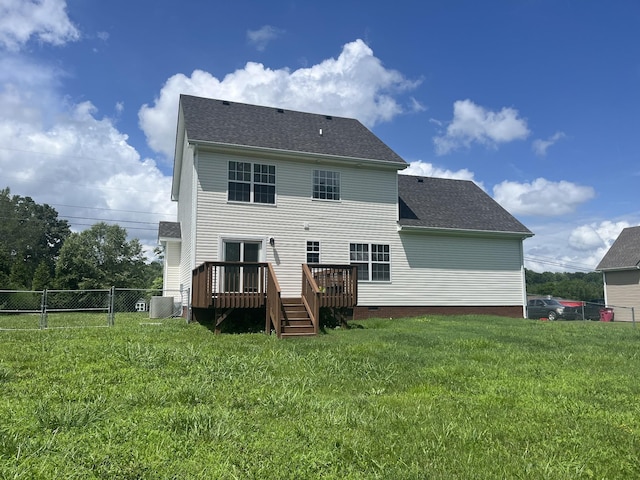 989 Ernest Stewart Dr, Clarksville, TN 37042 - rear view of property with a deck, roof with shingles, and crawl space