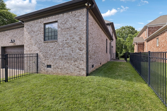703 Welsh Ln, Franklin, TN 37064 - view of side of property with crawl space, brick siding, and a fenced backyard