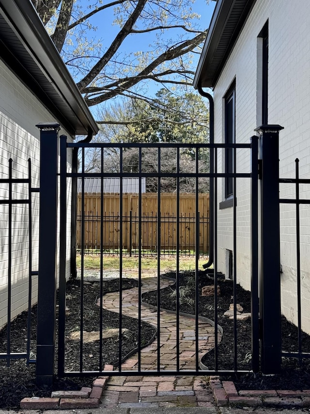 222 Groh St, Lawrenceburg, TN 38464 - view of gate