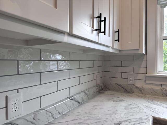 222 Groh St, Lawrenceburg, TN 38464 - kitchen view of tasteful backsplash
