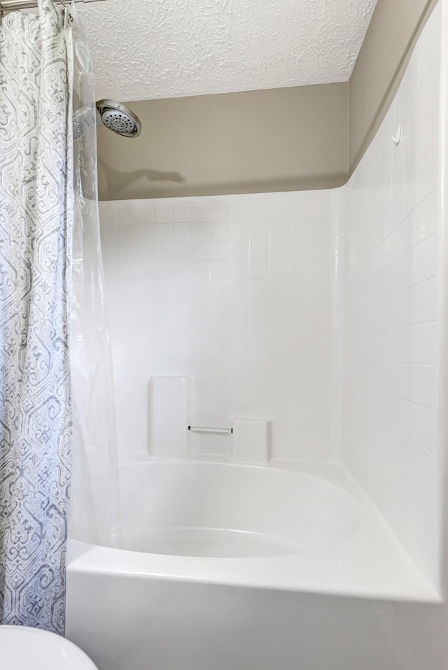 109 New Haven Ct, Nashville, TN 37214 - full bath featuring shower / bath combination with curtain and a textured ceiling