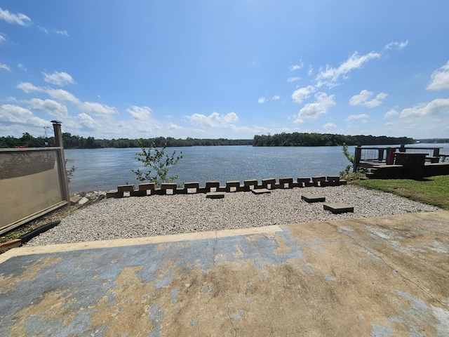 625 River Rd, Clifton, TN 38425