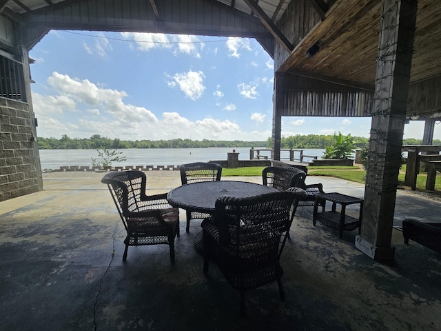 625 River Rd, Clifton, TN 38425