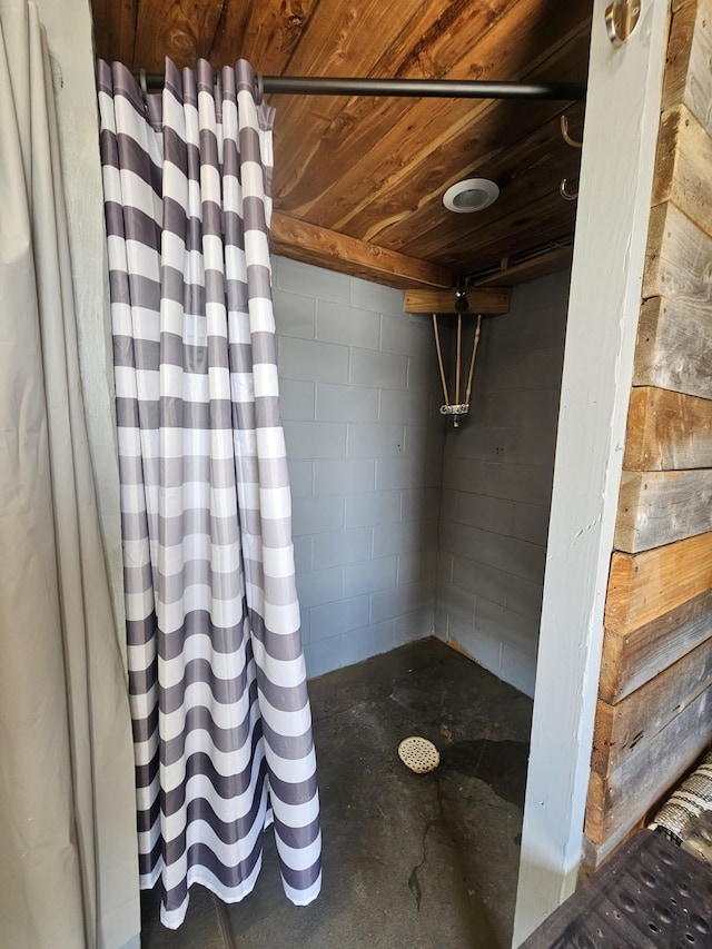 625 River Rd, Clifton, TN 38425