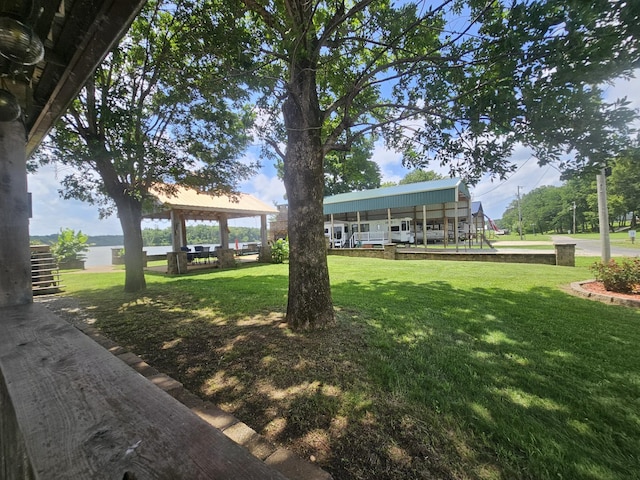 625 River Rd, Clifton, TN 38425