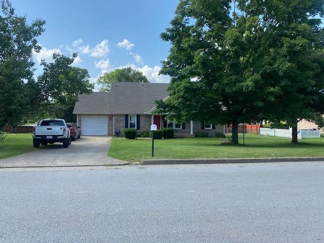 301 Marys Oak Dr, Clarksville, TN 37042 - photo 5