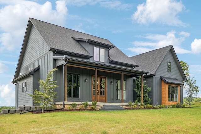 4080 Coles Ferry Pike, Lebanon, TN 37087 - modern farmhouse style home with a porch, roof with shingles, and a front yard