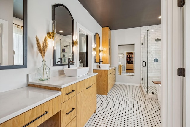 4080 Coles Ferry Pike, Lebanon, TN 37087 - full bath with a shower stall and two vanities