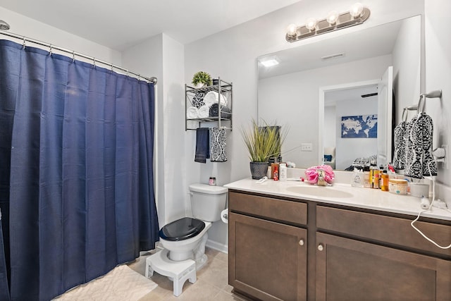 832 Green Meadow Ln, Smyrna, TN 37167 - full bath featuring tile patterned floors, vanity, and curtained shower