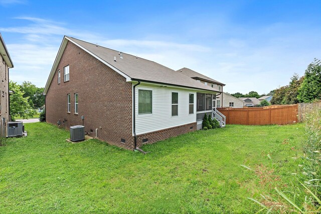 832 Green Meadow Ln, Smyrna, TN 37167 - rear view of property featuring crawl space