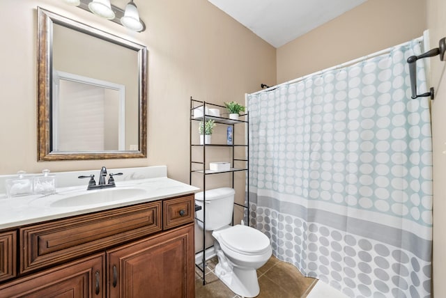 3351 Cotham Ln, Clarksville, TN 37042 - full bathroom featuring vanity, tile patterned flooring, and a shower with curtain