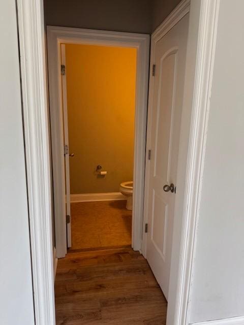 2747 Candlewick Ct, Murfreesboro, TN 37127 - hallway featuring wood finished floors and baseboards