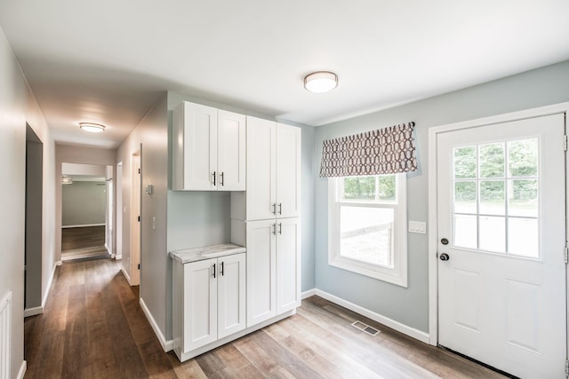 13989 Owens Chapel Rd, Springfield, TN 37172 - entryway with wood finished floors and baseboards