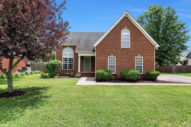 3406 Meadowhill Dr, Murfreesboro, TN 37130 - traditional-style home with brick siding and roof with shingles