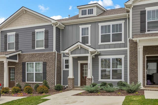2509 Drumwright Way, Columbia, TN 38401 - view of property featuring board and batten siding