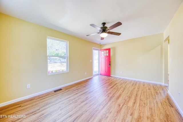 1112 Brookside Ave, Maryville, TN 37804 - empty room with light wood finished floors and a ceiling fan
