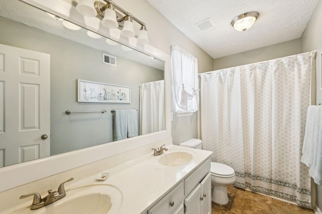 306 Norvich Ct, Franklin, TN 37069 - full bath featuring double vanity, curtained shower, and a textured ceiling