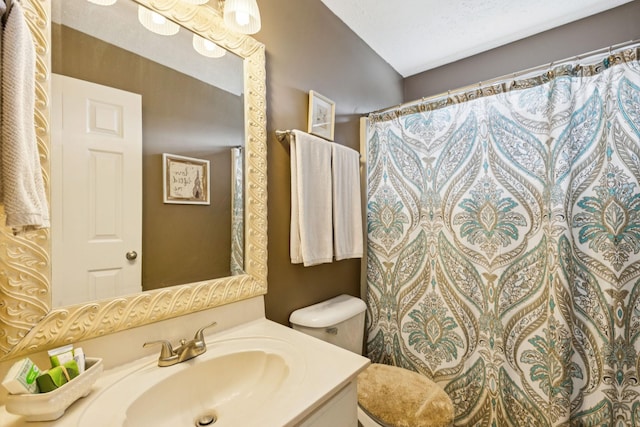 306 Norvich Ct, Franklin, TN 37069 - full bathroom with vanity and a shower with shower curtain