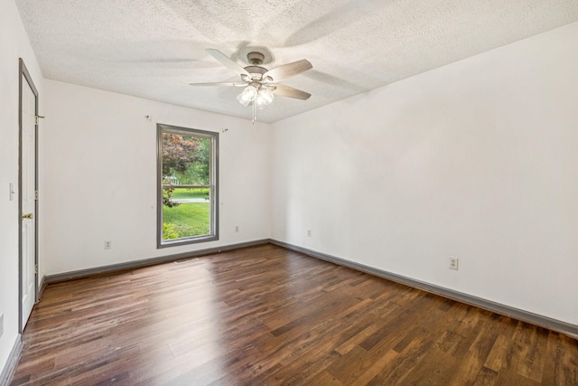 5531 Willow Oak Dr, Baxter, TN 38544 - empty room featuring wood finished floors, ceiling fan, and a textured ceiling