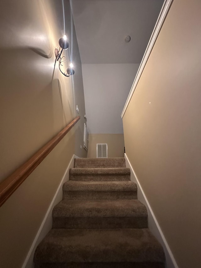 1239 Wentworth Dr, Gallatin, TN 37066 - view of staircase