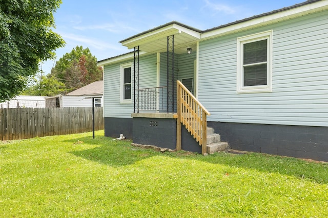 2108 Denham Ave, Columbia, TN 38401 - back of property with crawl space