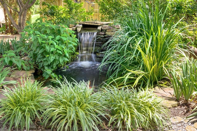 256 Granger View Cir, Franklin, TN 37064 - exterior view of a garden pond