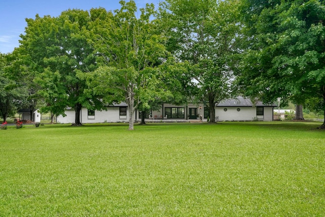 1015 Jump Off Rd, Bon Aqua, TN 37025 - view of green lawn