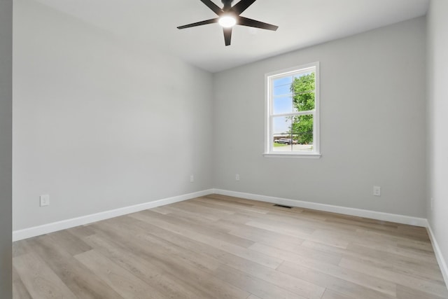217 Dunnaway St, Shelbyville, TN 37160 - unfurnished room with a ceiling fan and light wood finished floors