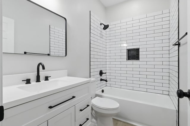219 Dunnaway St, Shelbyville, TN 37160 - full bath featuring vanity, shower / bath combination, and wood finished floors