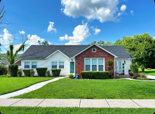 225 Jackson Ave, Carthage, TN 37030 - photo 1