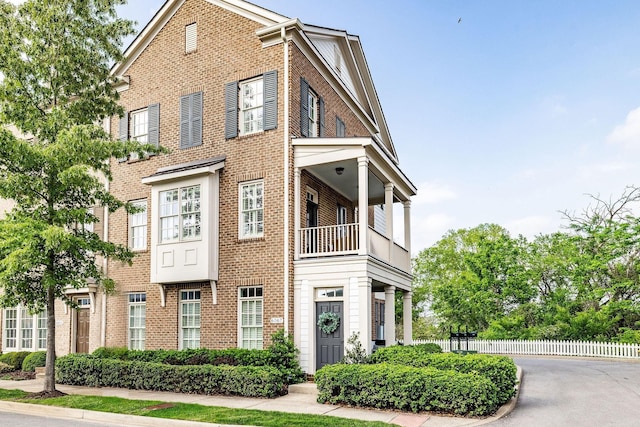 6067 Keats St, Franklin, TN 37064 - multi unit property featuring brick siding and a balcony