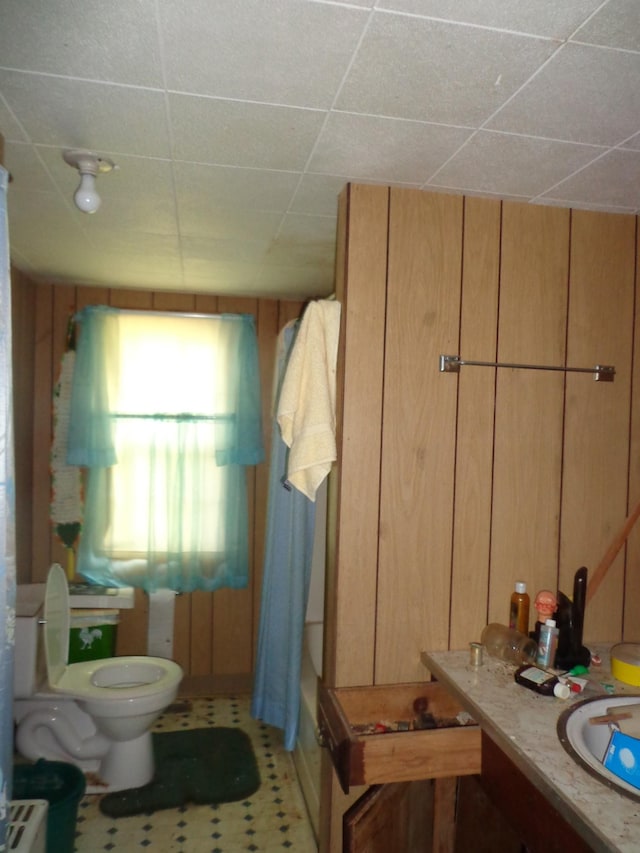 2625 Old Blacktop Rd, Mc Ewen, TN 37101 - full bathroom with a drop ceiling, a bathtub, and a shower with shower curtain