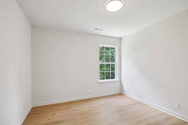 1033 Tom Hailey Blvd, La Vergne, TN 37086 - empty room with light wood-style floors and baseboards