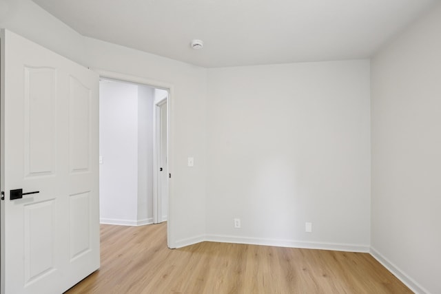 1033 Tom Hailey Blvd, La Vergne, TN 37086 - unfurnished room with light wood-style floors and a smoke detector