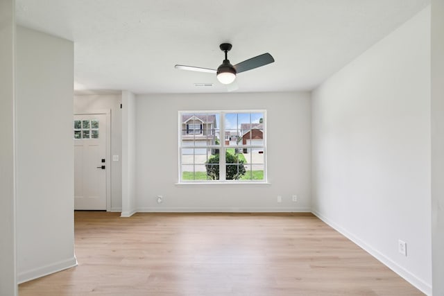 1033 Tom Hailey Blvd, La Vergne, TN 37086 - spare room with light wood finished floors and a ceiling fan