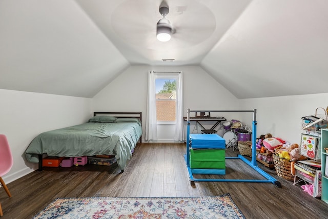 121 La View Rd, Hendersonville, TN 37075 - bedroom featuring wood finished floors, vaulted ceiling, and a ceiling fan