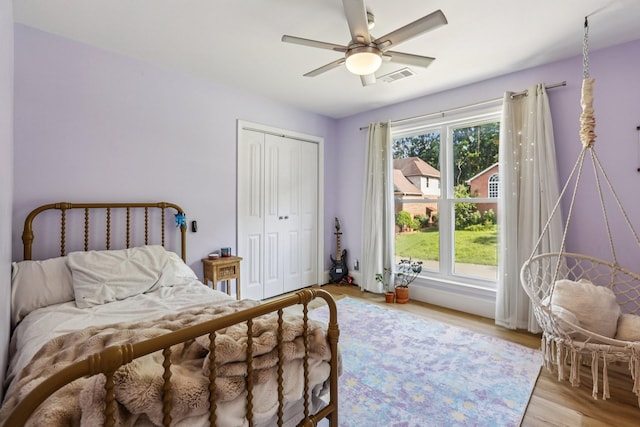121 La View Rd, Hendersonville, TN 37075 - bedroom featuring light wood finished floors, a closet, and ceiling fan