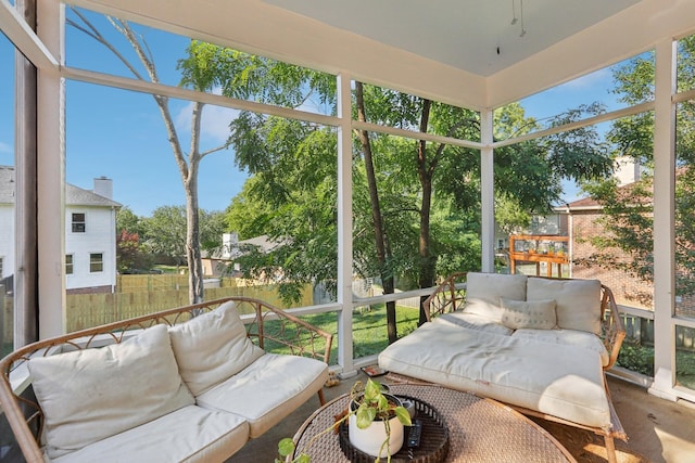 121 La View Rd, Hendersonville, TN 37075 - sunroom / solarium with an outdoor hangout area and a ceiling fan