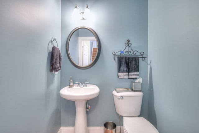 1222 Broadmoor Cir, Franklin, TN 37067 - bathroom with toilet