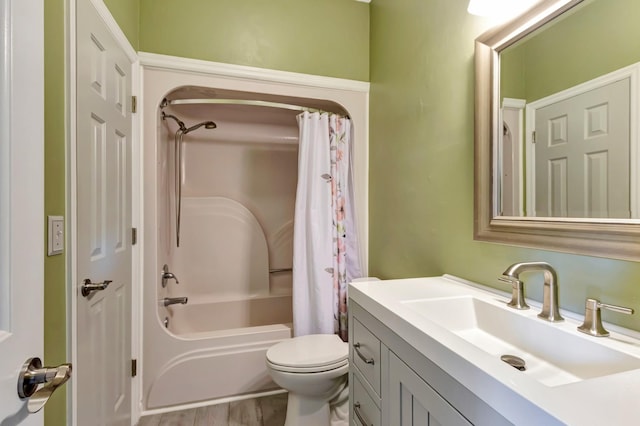 822 Old Jefferson Pike, Smyrna, TN 37167 - full bathroom with vanity, shower / bath combination with curtain, and wood finished floors