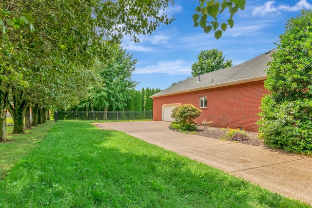 822 Old Jefferson Pike, Smyrna, TN 37167 - view of yard with a garage and concrete driveway