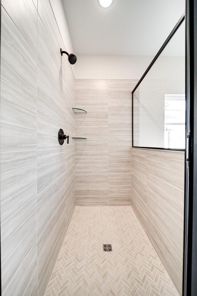 7274 Fairlawn Dr, Fairview, TN 37062 - full bathroom with tiled shower