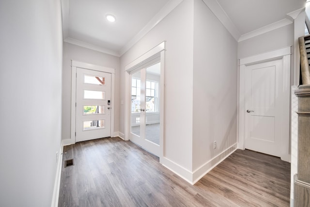 7266 Fairlawn Dr, Fairview, TN 37062 - entryway with wood finished floors, ornamental molding, and recessed lighting
