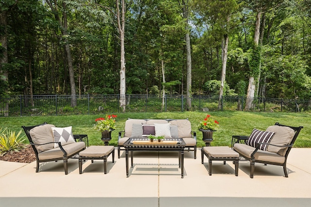 624 Twin View Dr, Murfreesboro, TN 37128 - fenced backyard featuring a patio area and an outdoor hangout area
