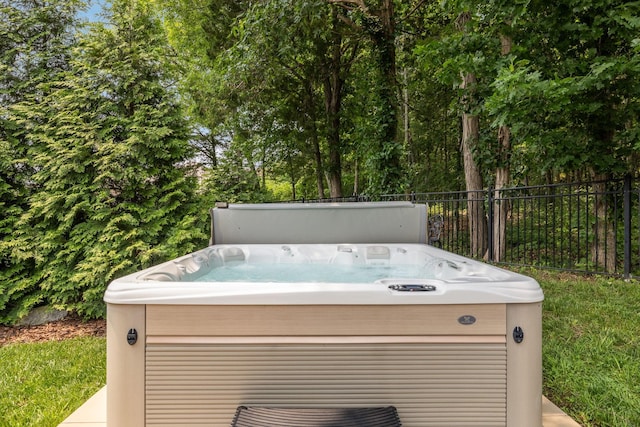 624 Twin View Dr, Murfreesboro, TN 37128 - exterior view of a jacuzzi
