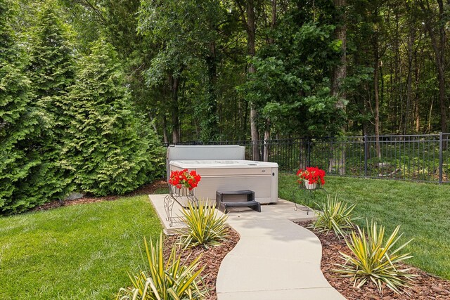 624 Twin View Dr, Murfreesboro, TN 37128 - view of yard featuring a hot tub